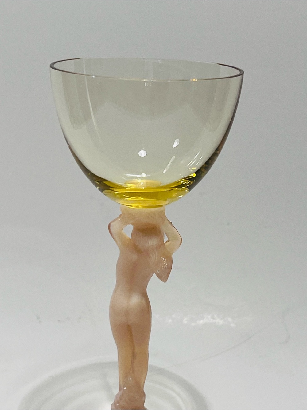 Vintage Cambridge Glass Nude Statuesque Tuscan & Yellow Cocktail Glass - Picture 10 of 12